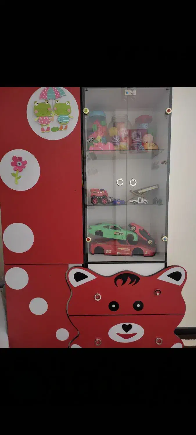 کمد و ویترین|بوفه، ویترین، کنسول|فولادشهر, مسکن مهر فولادشهر|دیوار