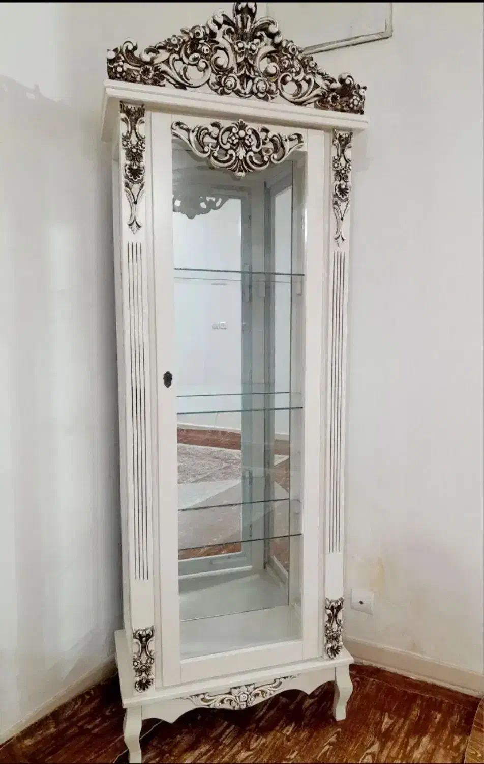 بوفه.کاملا سالم در حد نو بدون خط و خش|بوفه، ویترین، کنسول|هشتگرد, هشتگرد قدیم|دیوار