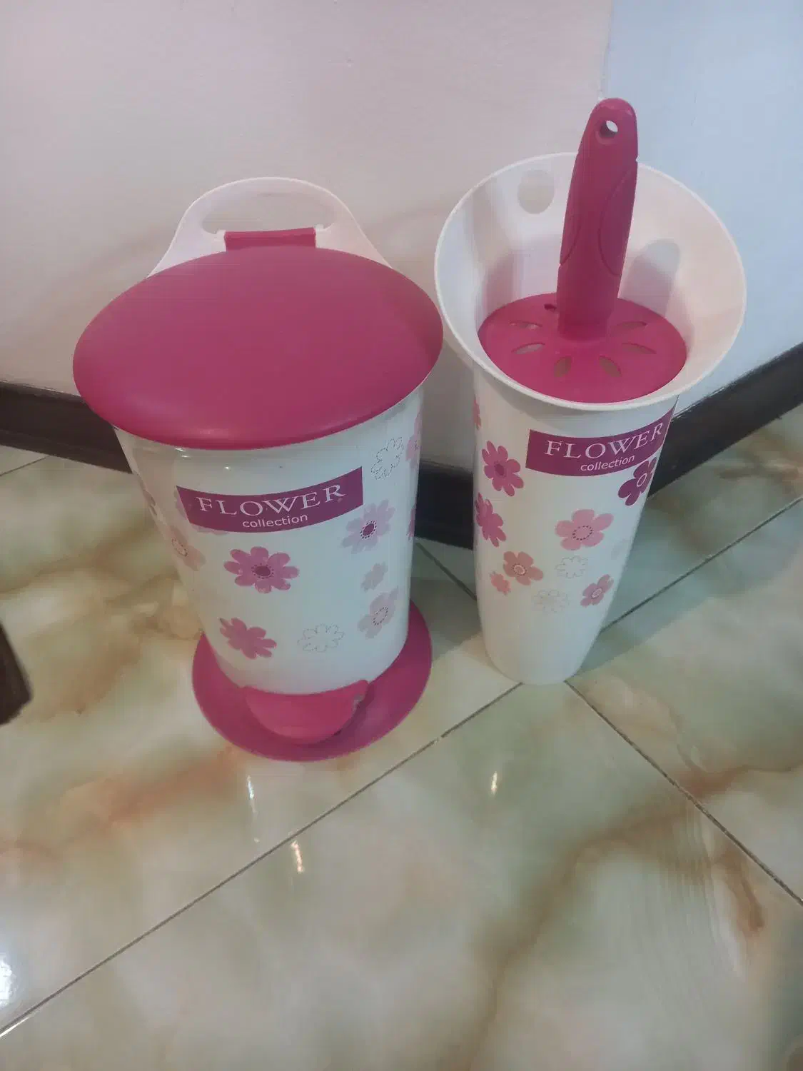 سطل سرویس|ظروف نگهدارنده، پلاستیکی، یک‌بارمصرف|کیش, |دیوار