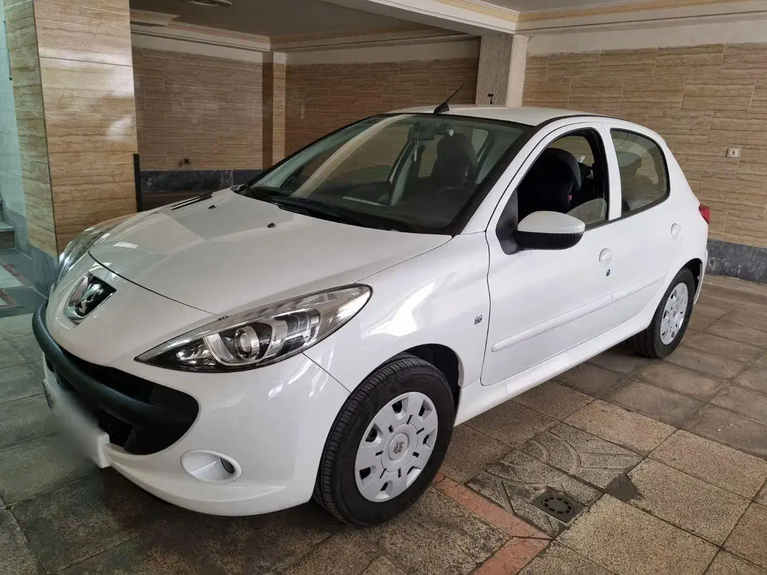 پژو ۲۰۷ دنده ای|خودرو سواری و وانت|تهران, شهرک پاسداران|دیوار