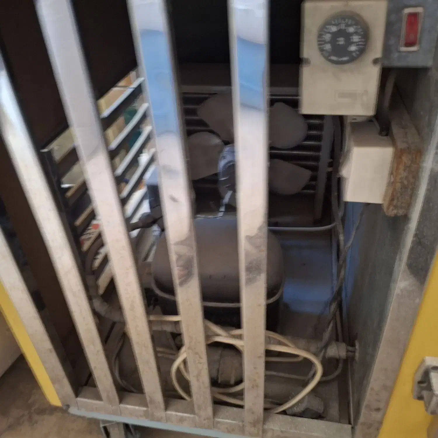 تاپینگ سرد|کافی‌شاپ و رستوران|بروجن, |دیوار