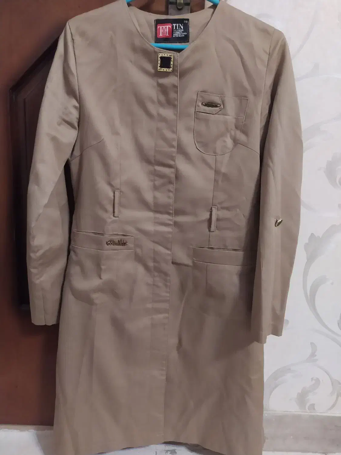 مانتو|لباس|فردیس, شهرک وحدت|دیوار