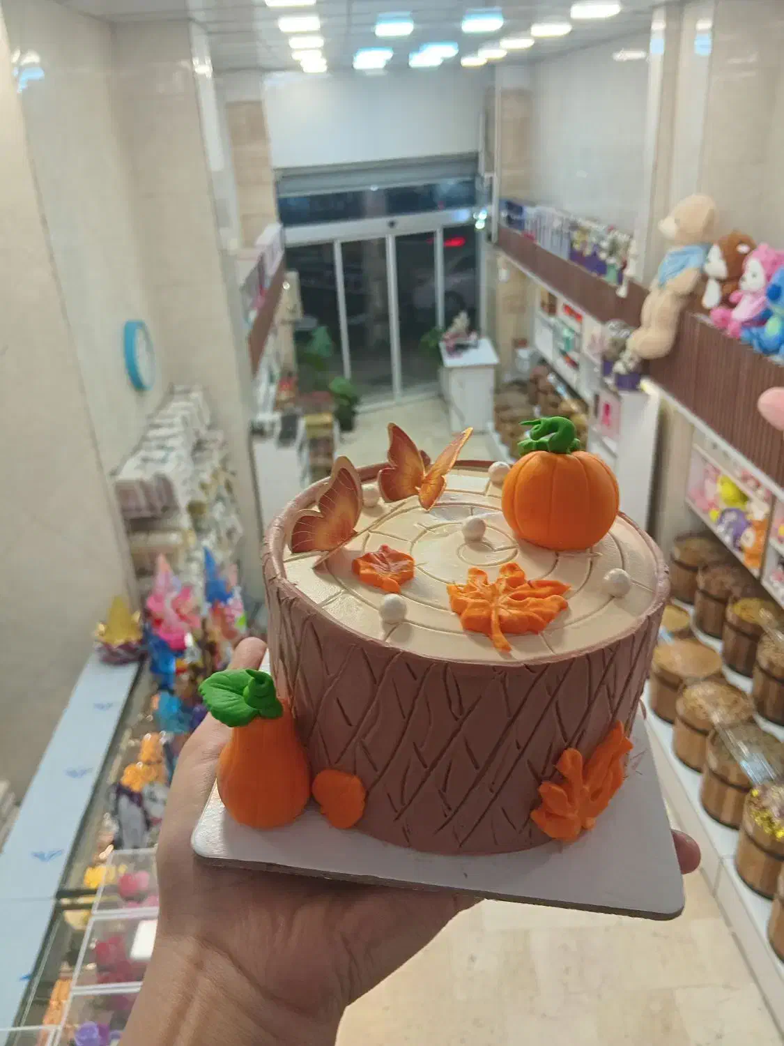 کار در قنادی|استخدام خدمات فروشگاه و رستوران|کرج, باغستان|دیوار