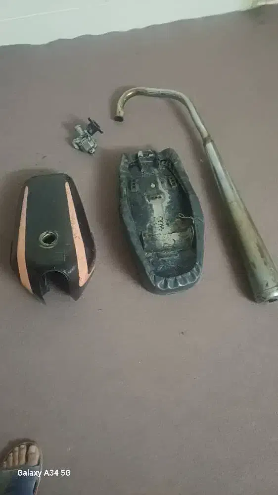 لوازم موتور 125|قطعات یدکی و لوازم جانبی|اصفهان, گرکان|دیوار