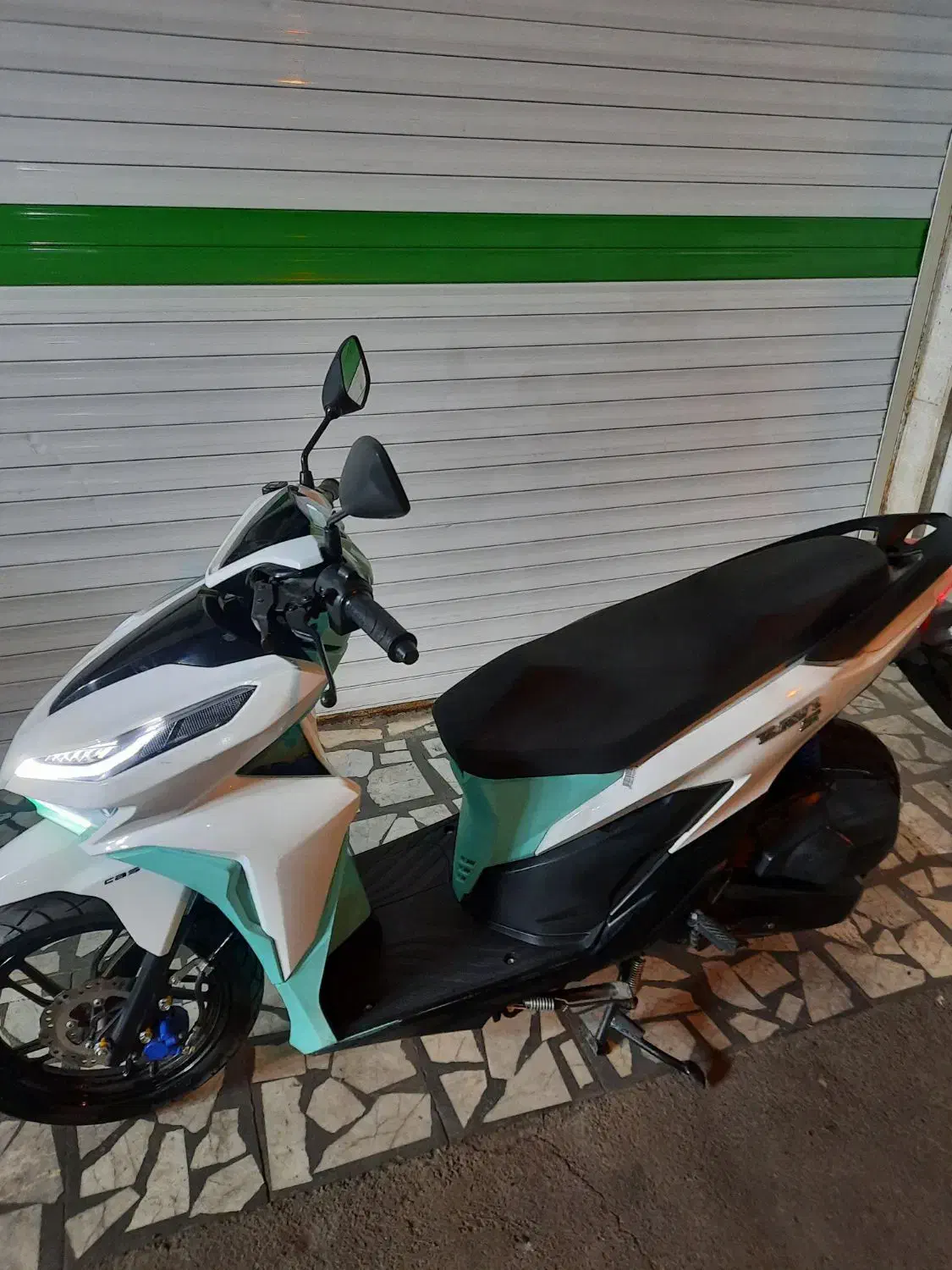 کلیک نیوفیس 1402|موتورسیکلت|رشت, چمارسرا|دیوار