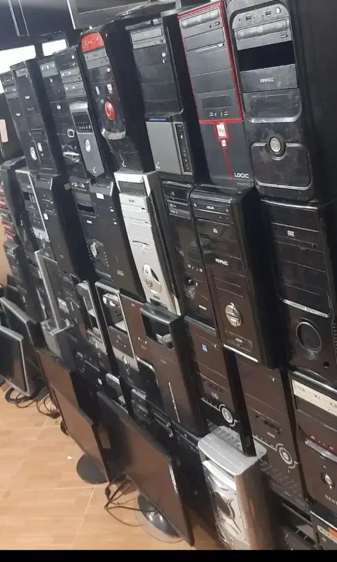 خریدار کیس و مانیتور قدیمی وجدیدواداری|رایانه رومیزی|تهران, سهروردی|دیوار