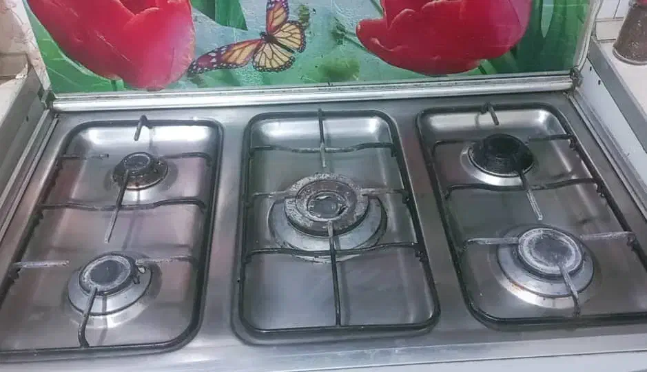 اجاق گاز به همراه فر و چراغ فعال|اجاق گاز و لوازم برقی پخت‌وپز|تهران, افسریه جنوبی|دیوار