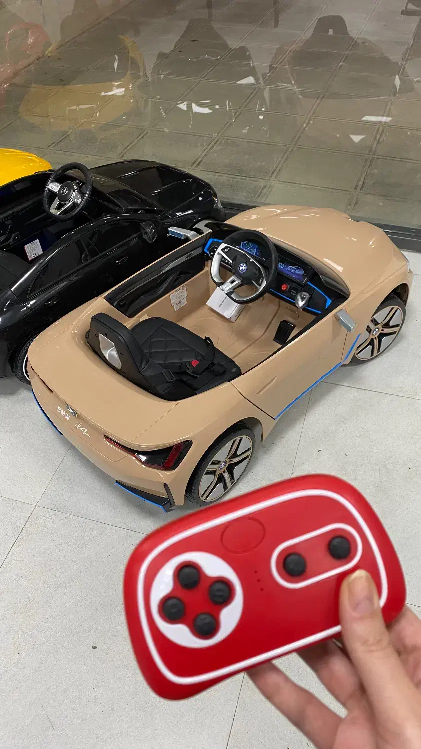 ماشین شارژی|اسباببازی بچه|مریوان, |دیوار