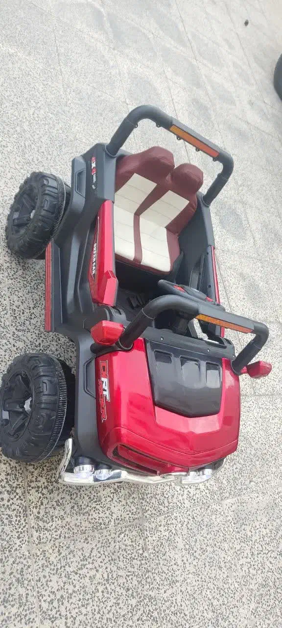 ماشین شارژی دوموتوره|اسباببازی بچه|اصفهان, خانه اصفهان|دیوار