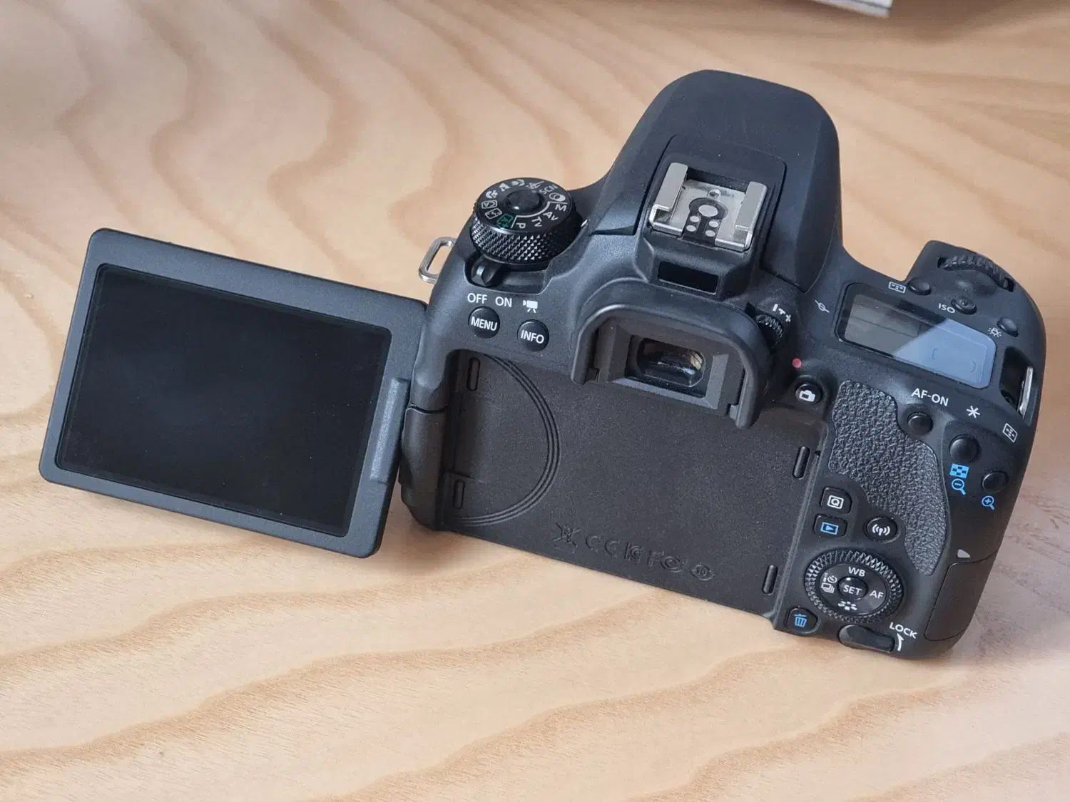 دوربین عکاسی کانن 77D در حد نو|دوربین عکاسی و فیلم‌برداری|تهران, قنات‌کوثر|دیوار