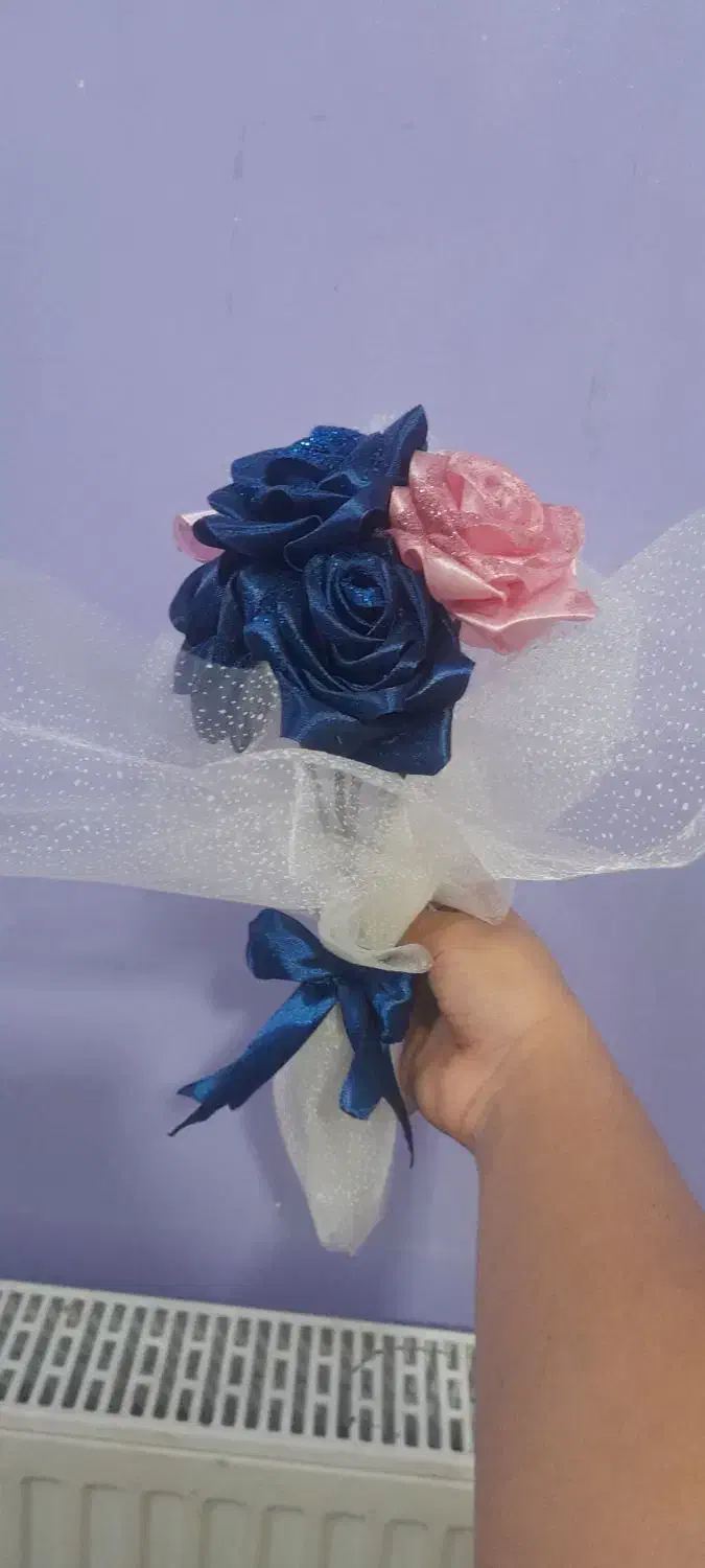 دسته گل رز|گل مصنوعی|فولادشهر, مسکن مهر فولادشهر|دیوار