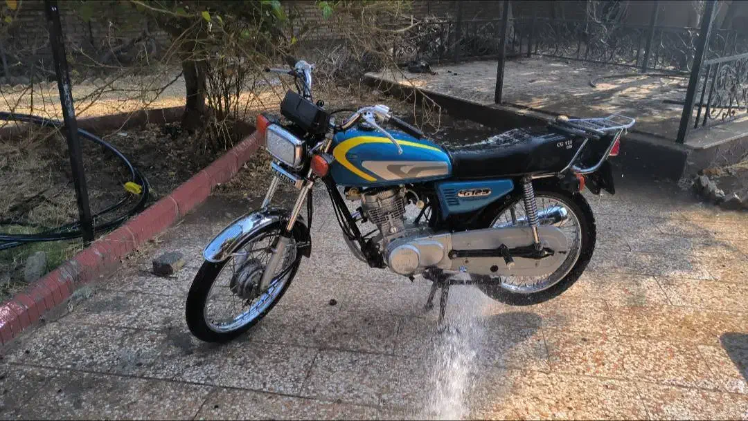 هندا ۱۲۵ مدل بهرو (رهرو)|موتورسیکلت|پیشوا, |دیوار