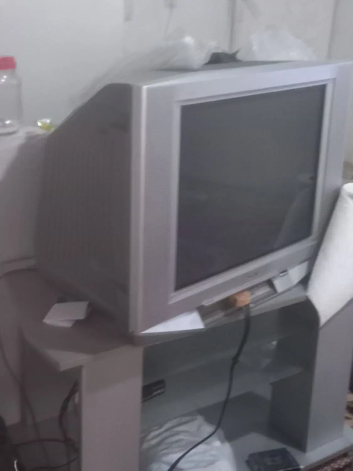 تلوزیون کاملا سالم فروش فوری|تلویزیون و پروژکتور|شیروان (خراسان), |دیوار