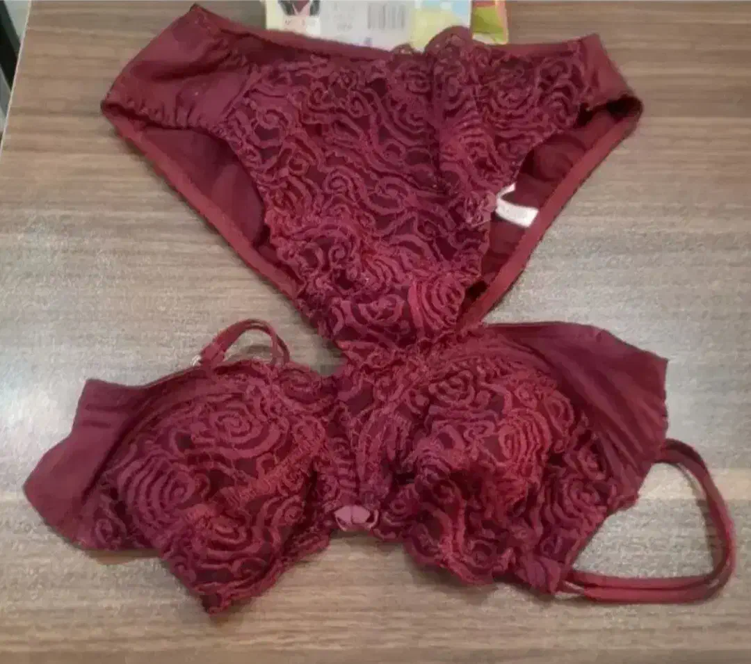 لباس  زیر|لباس|گرگان, |دیوار