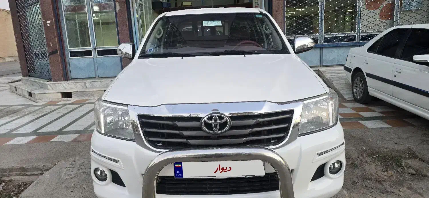 هایلوکس ۲۰۱۵ صد هزار واقعی|خودرو سواری و وانت|تهران, قلمستان|دیوار