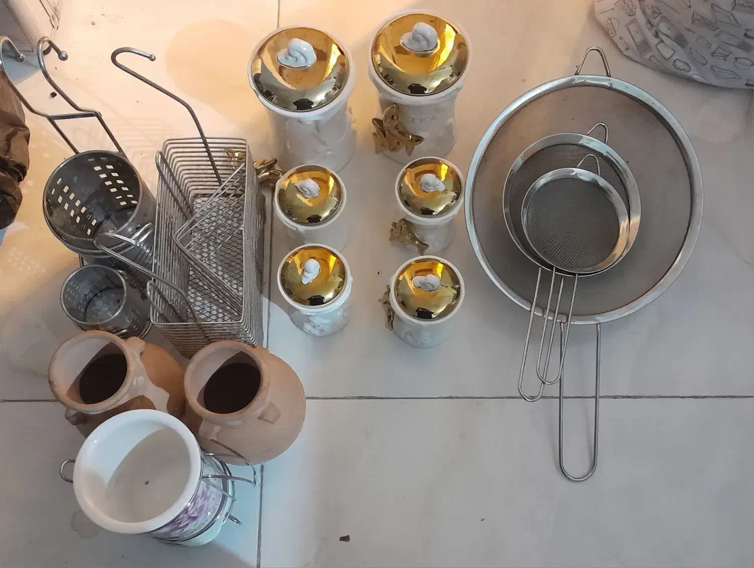 ظروف آشپزخانه|ظروف نگهدارنده، پلاستیکی، یک‌بارمصرف|بومهن, |دیوار