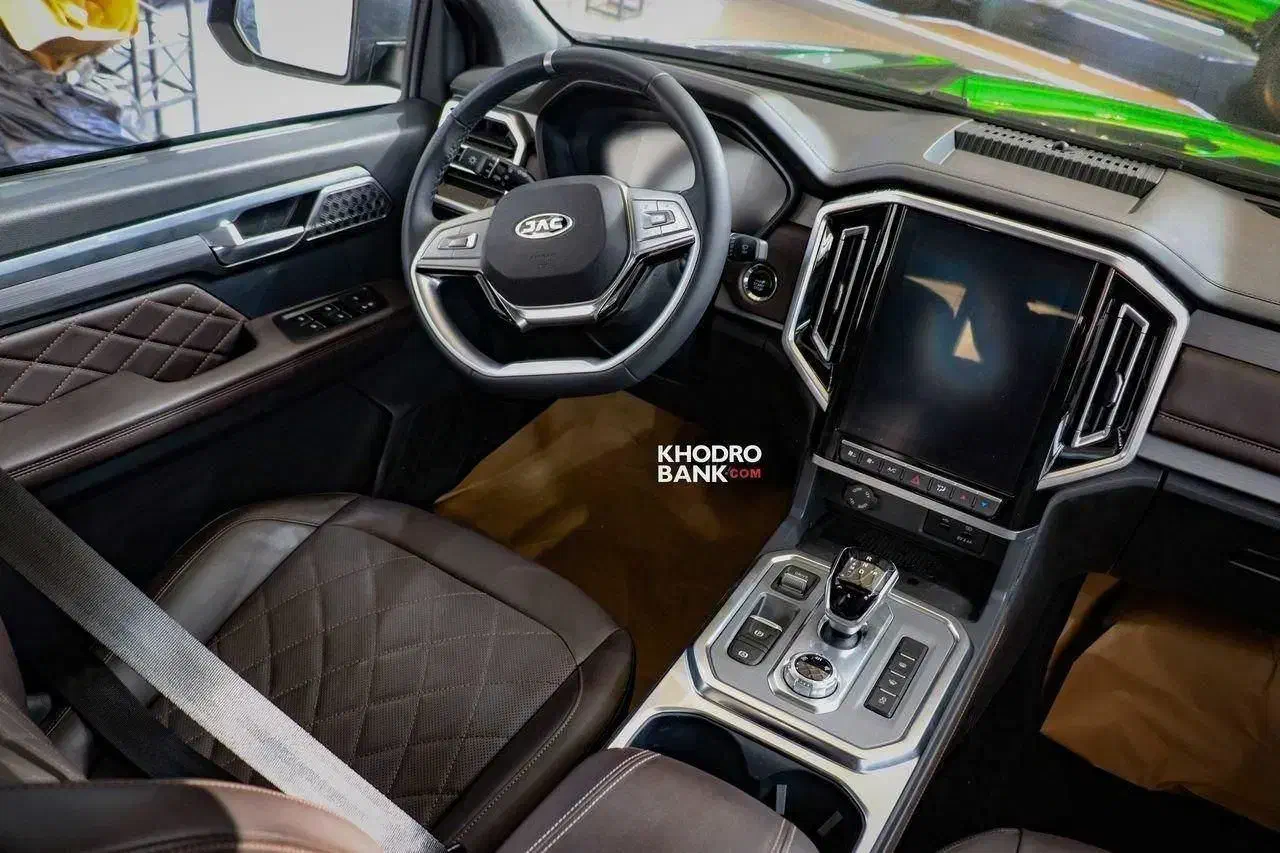 کی ام سی تی9 مدل 1405|خودرو سواری و وانت|شیراز, گل سرخ|دیوار