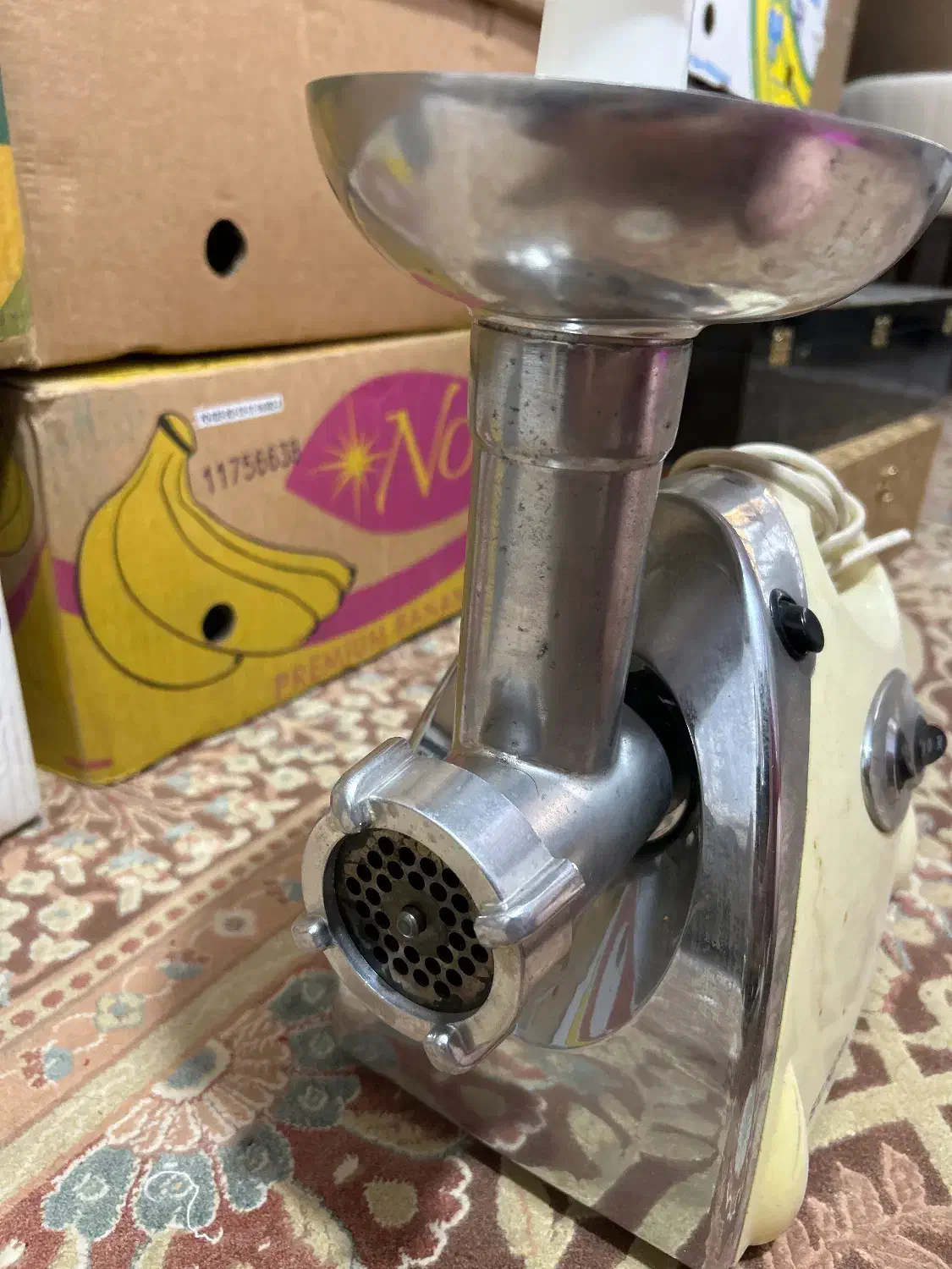 چرخ گوشت|خردکن، آسیاب، غذاساز|قم, انسجام|دیوار