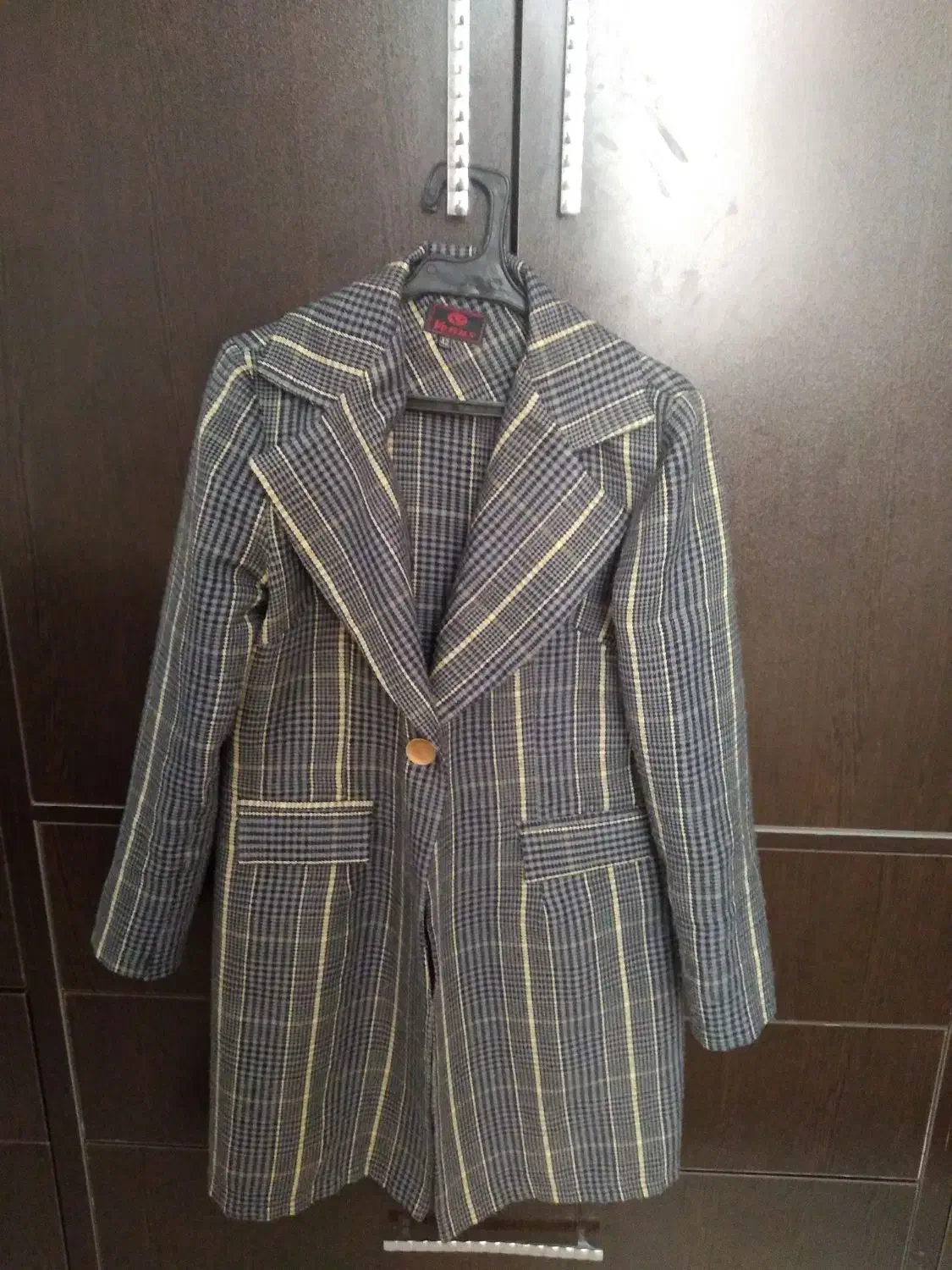 مانتو زنانه|لباس|بروجن, |دیوار