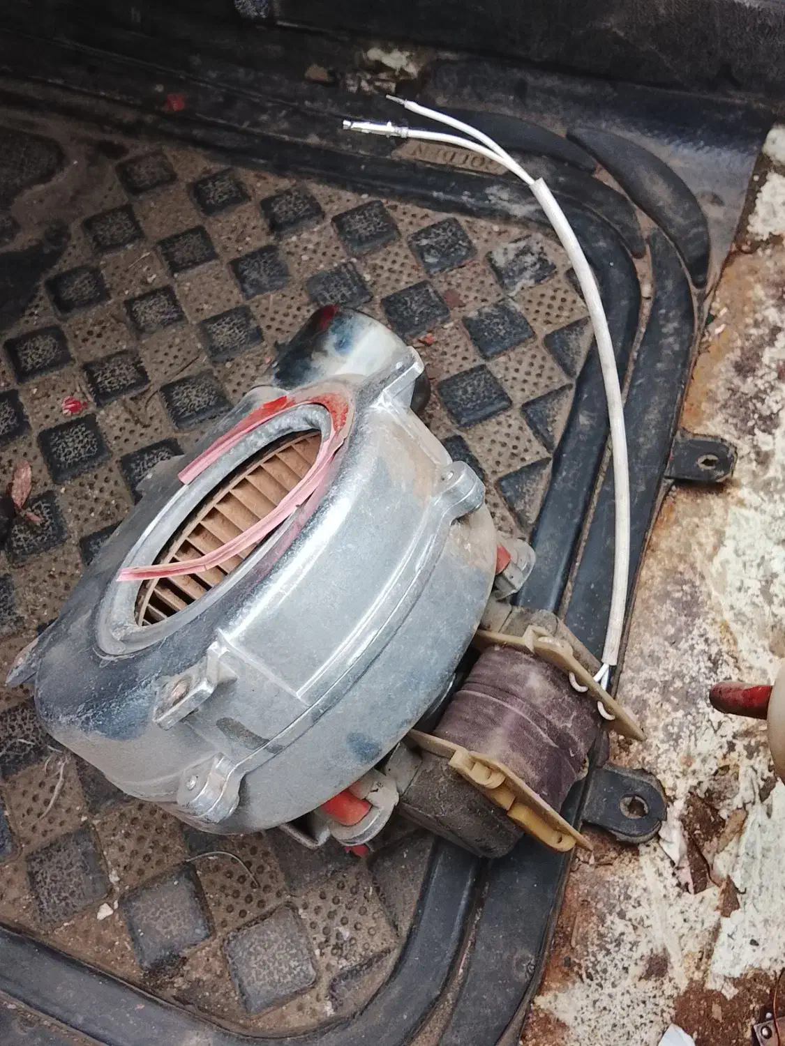 فن و برد پکیج|آبگرمکن، پکیج، شوفاژ|لاهیجان, آهندان|دیوار