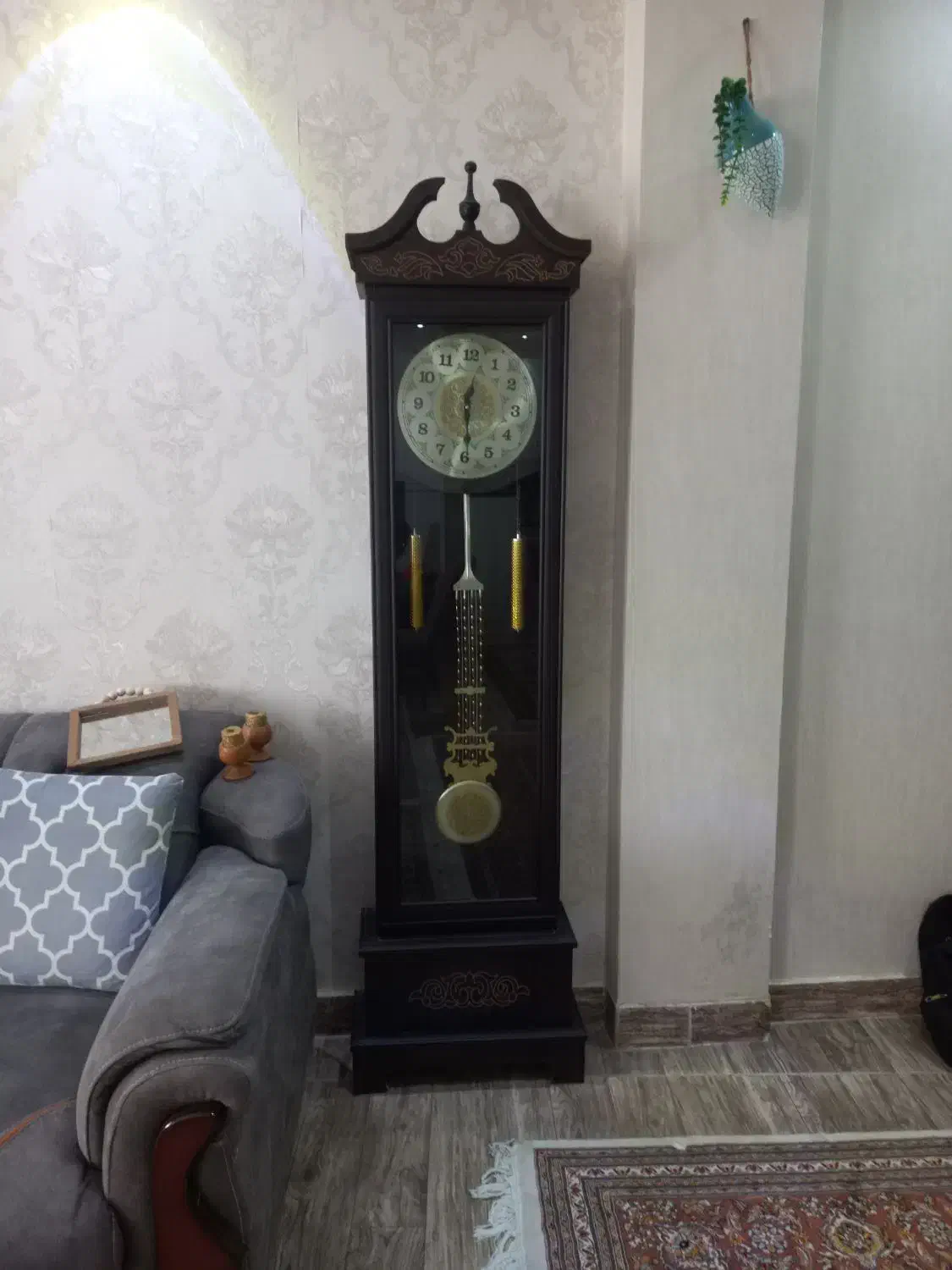 ۲عددساعت وایستاده ودیواری|ساعت دیواری و تزئینی|رشت, یخسازی|دیوار