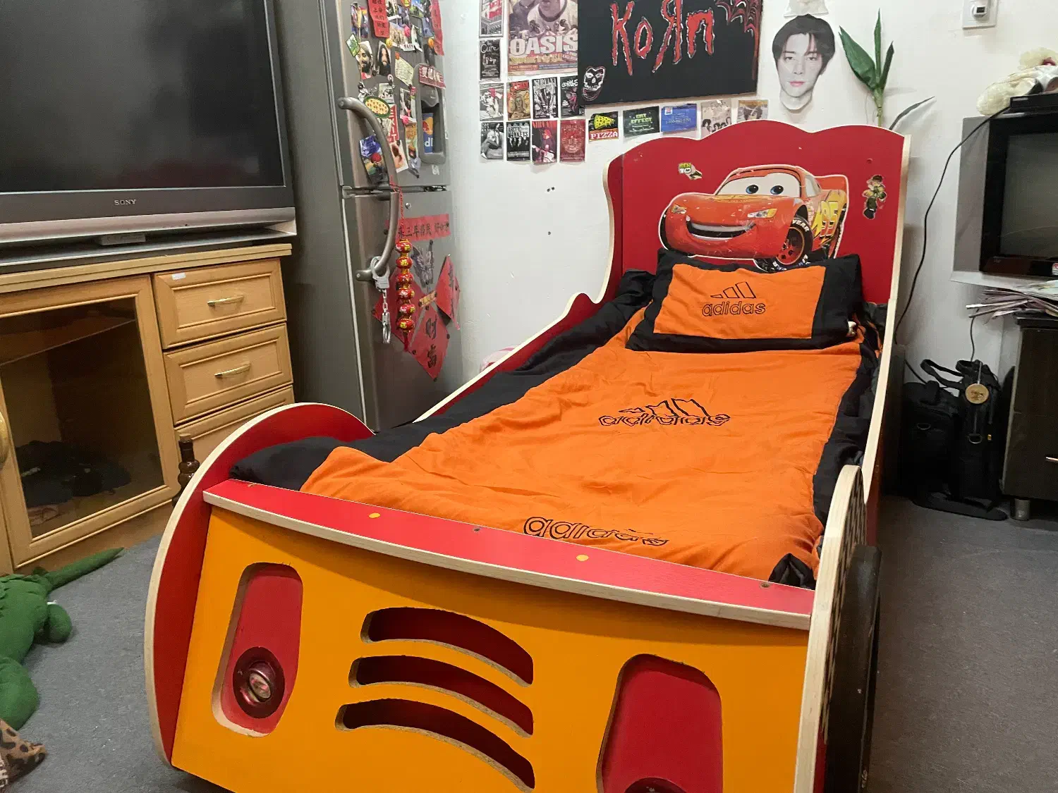 تخت خواب یک نفره|تخت و سرویس خواب|لاهیجان, بازکیاگوراب|دیوار