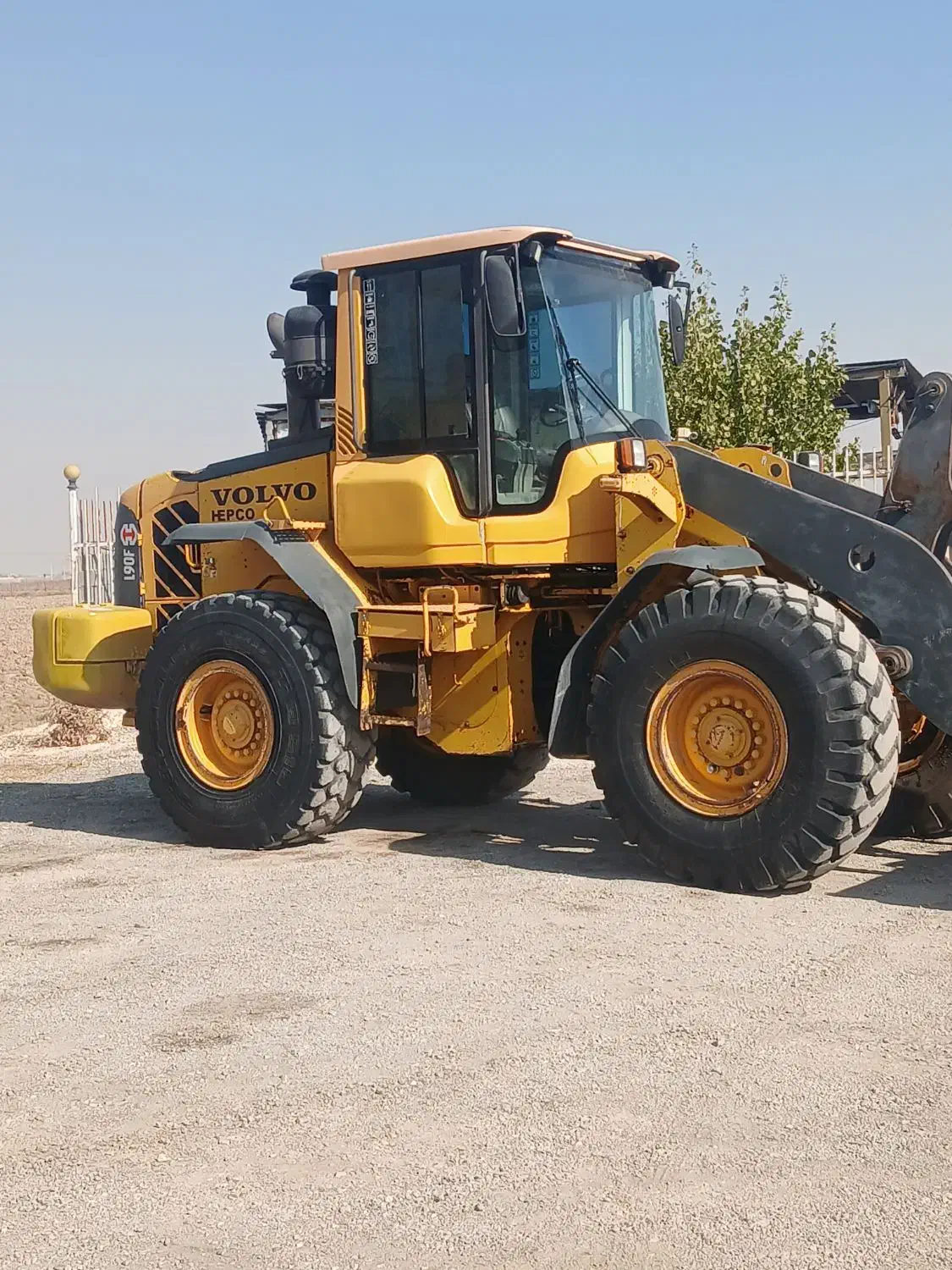 لودر ولوو ال ۹۰|خودرو سنگین|ری, تصفیه خانه|دیوار