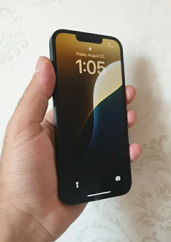 ایفون ۱۳ دو سیم در حد نو با شارژر اصلی|موبایل|تبریز, |دیوار