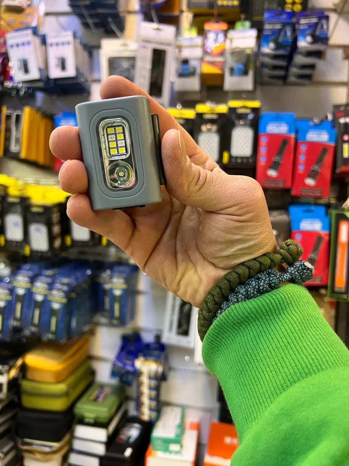 گجت شارژی  پیشانی سردوشی پلیسی چشمک زن آبی قرمز|کوهنوردی و کمپینگ|تهران, لاله زار|دیوار