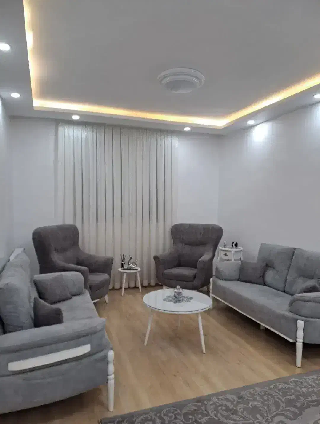 مبل تخت خواب شو|مبلمان خانگی و میز عسلی|مشکین‌دشت, |دیوار