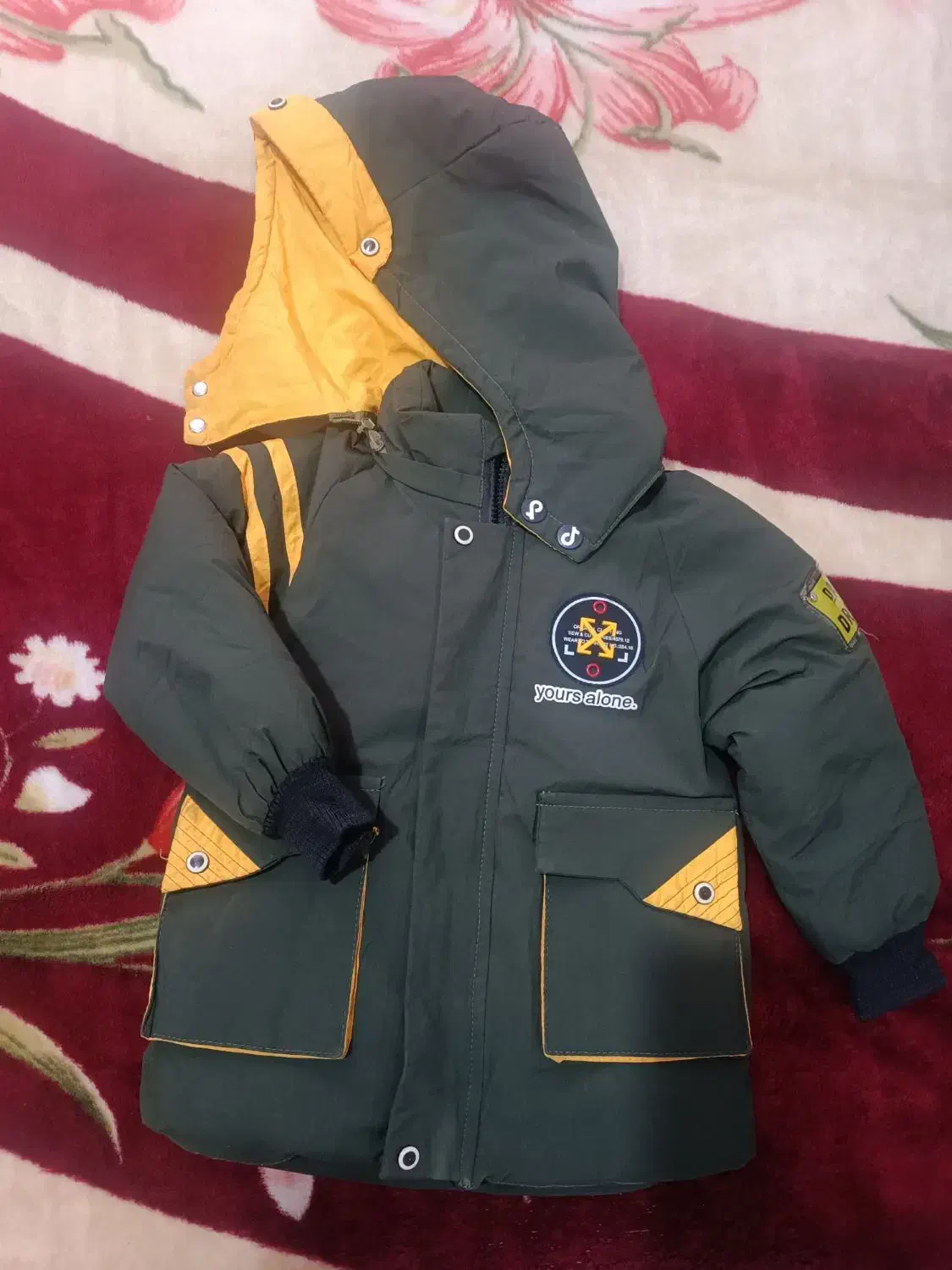 کاپشن|کفش و لباس بچه|گلبهار, شهر جدید گلبهار|دیوار