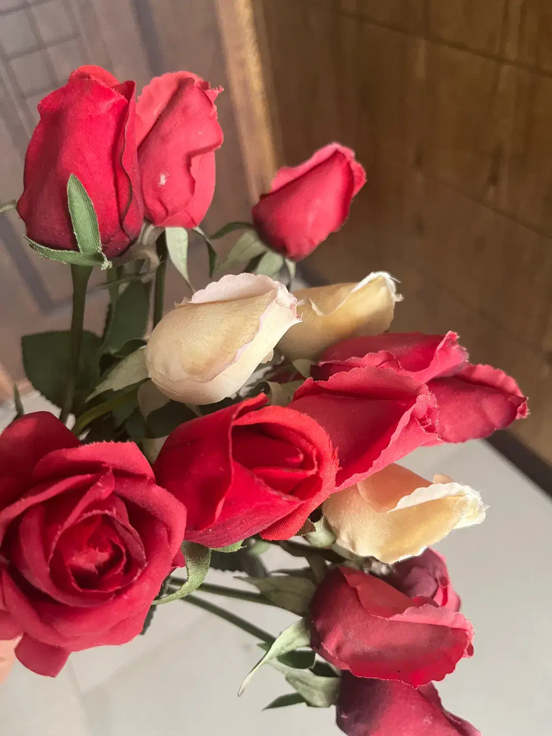 گل رز مصنوعی|گل مصنوعی|شهرکرد, |دیوار