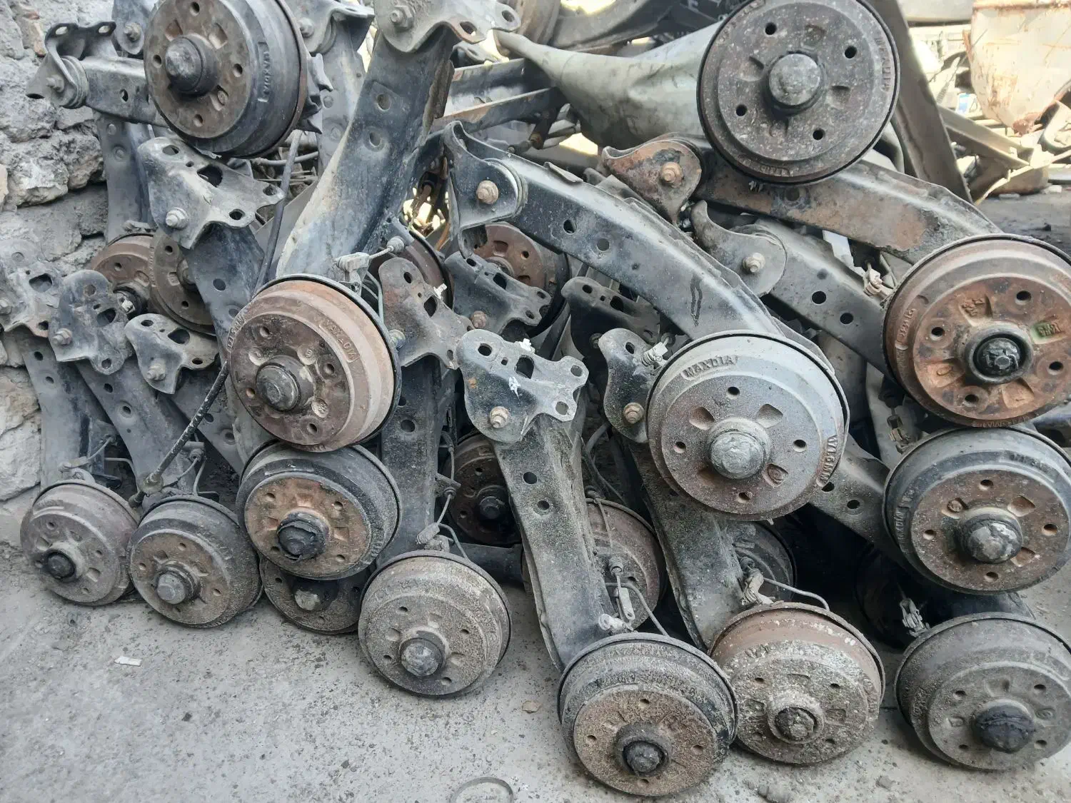 اکسل عقب پراید کامل|قطعات یدکی و لوازم جانبی|قم, قلعه صدری|دیوار