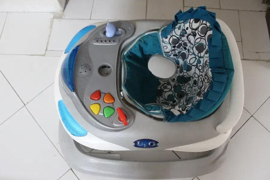 رورویک روروئک|کالسکه و لوازم جانبی|تهران, سنگلج (شاپور)|دیوار