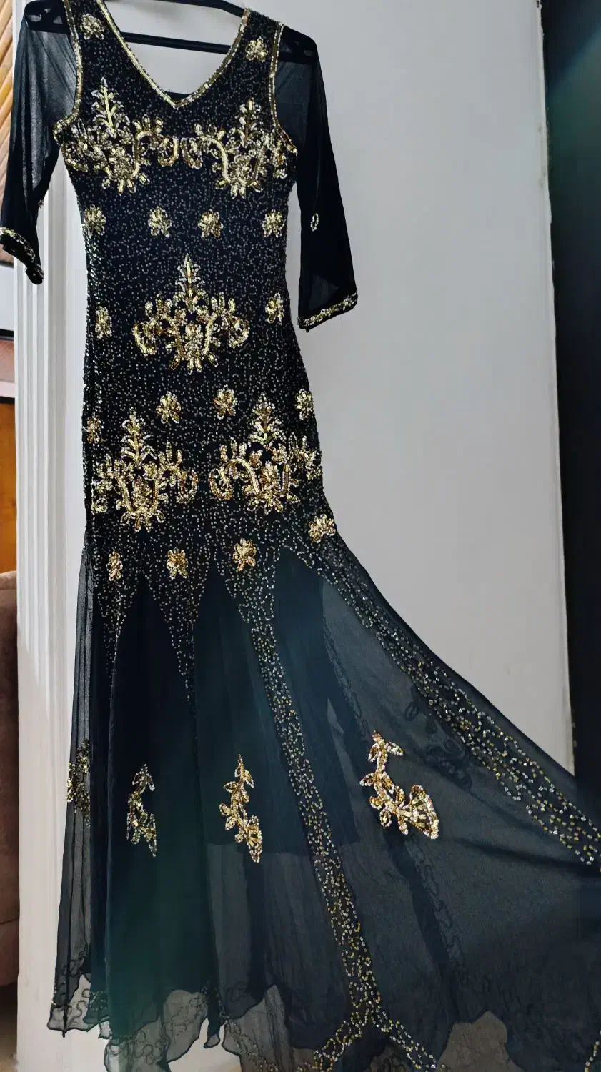 لباس مجلسی یک بار استفاده شده یک و پونصد|لباس|بندر انزلی, شالیور|دیوار