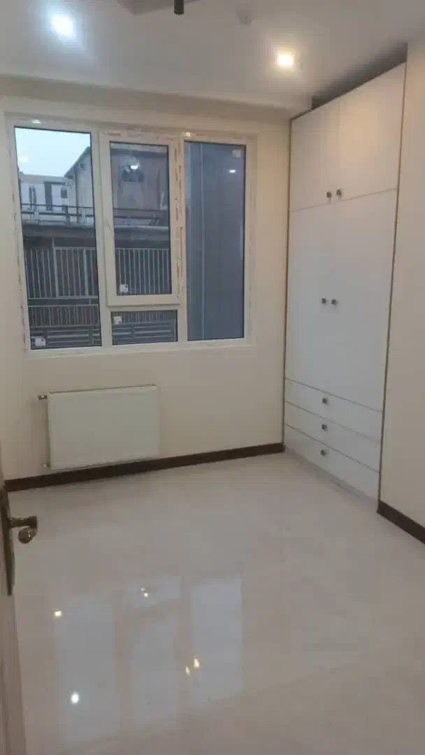 ۹۰ متر دو خواب خوش نور و خوش نقشه با پارکینگ