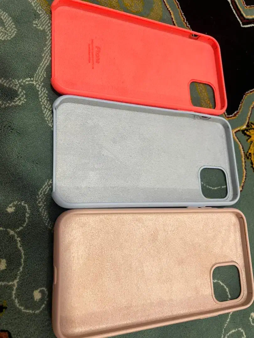 قاب گوشی ایفون ۱۱ پرومکس ۹ تا سالم در حد نو|لوازم جانبی موبایل و تبلت|رشت, کوی حسینی|دیوار