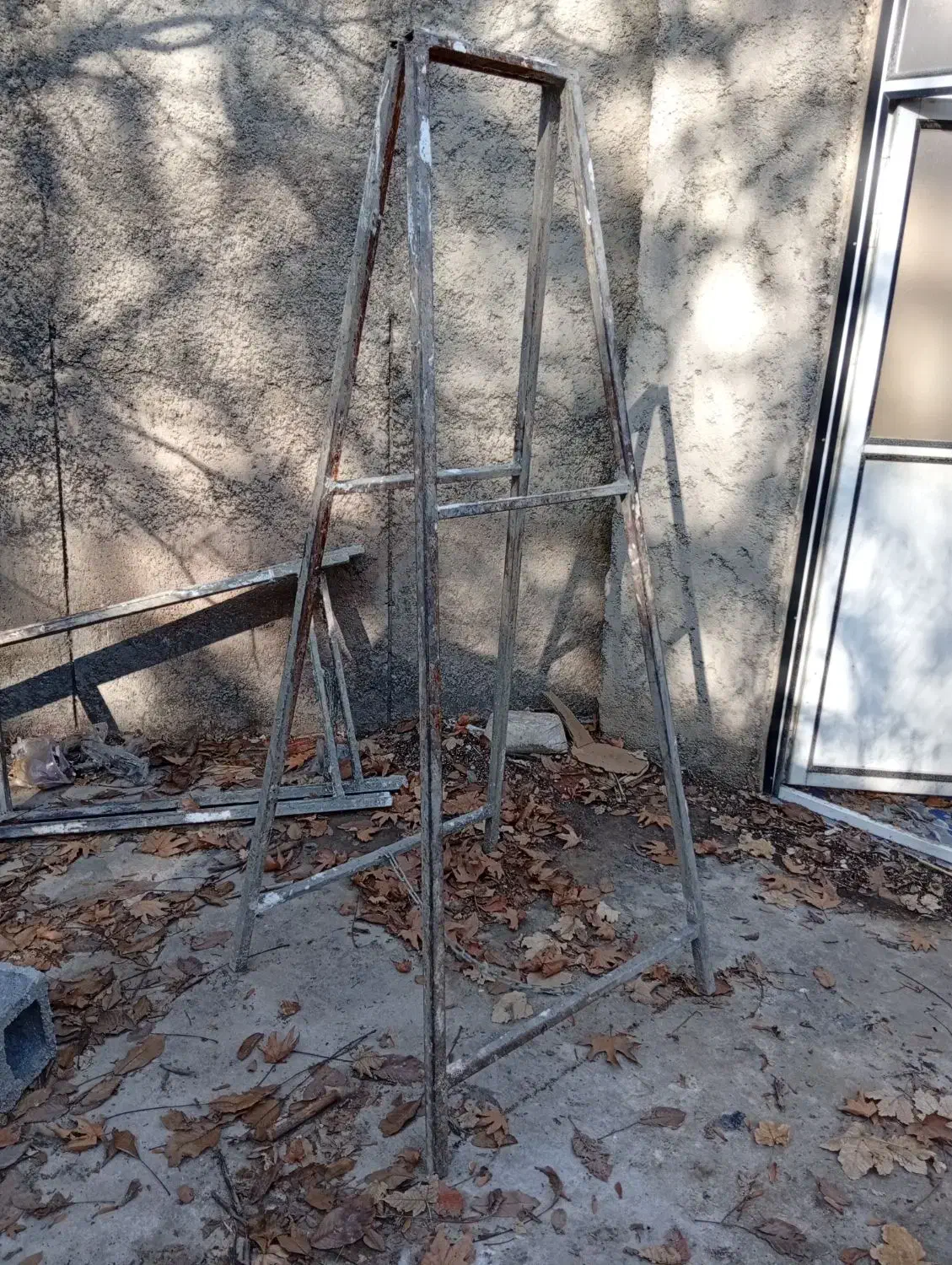 فروشی|مصالح و تجهیزات ساختمان|شیراز, بید زرد|دیوار