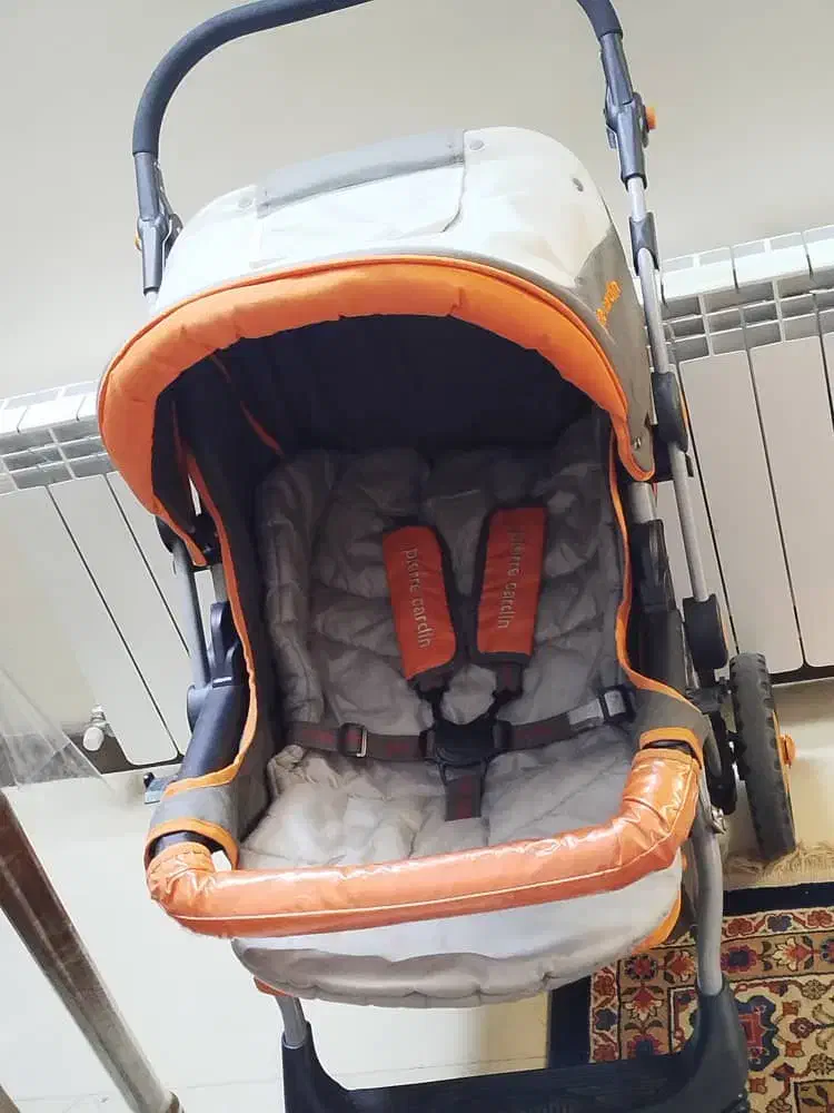 ست سیسمونی 4 تکه اصل پیرکاردین فرانسه|اسباب و اثاث بچه|اصفهان, ملک‌شهر|دیوار