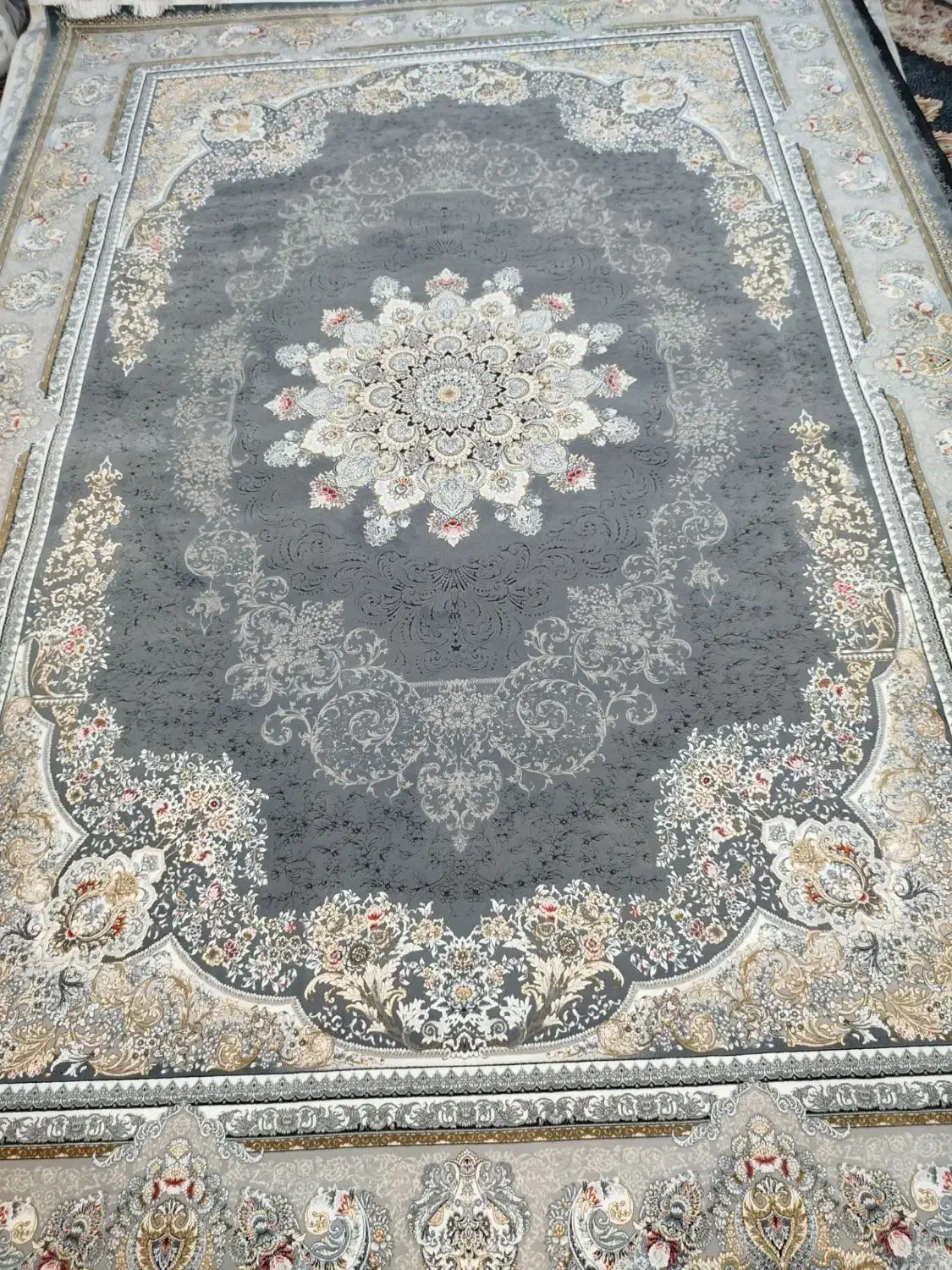 انواع فرش۶و۹ متری۱۲۰۰ شانه آکبند زیرقیمت کارخانه|فرش|کرمانشاه, |دیوار