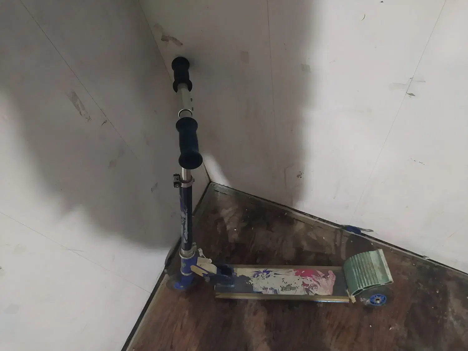 اسکوتر حرفه ای در حد نو|دوچرخه، اسکیت، اسکوتر|اسلام‌شهر, شهرک مهدیه|دیوار