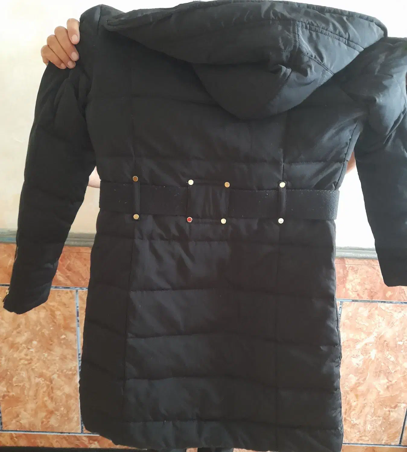 کاپشن مشکی|لباس|ایذه, |دیوار