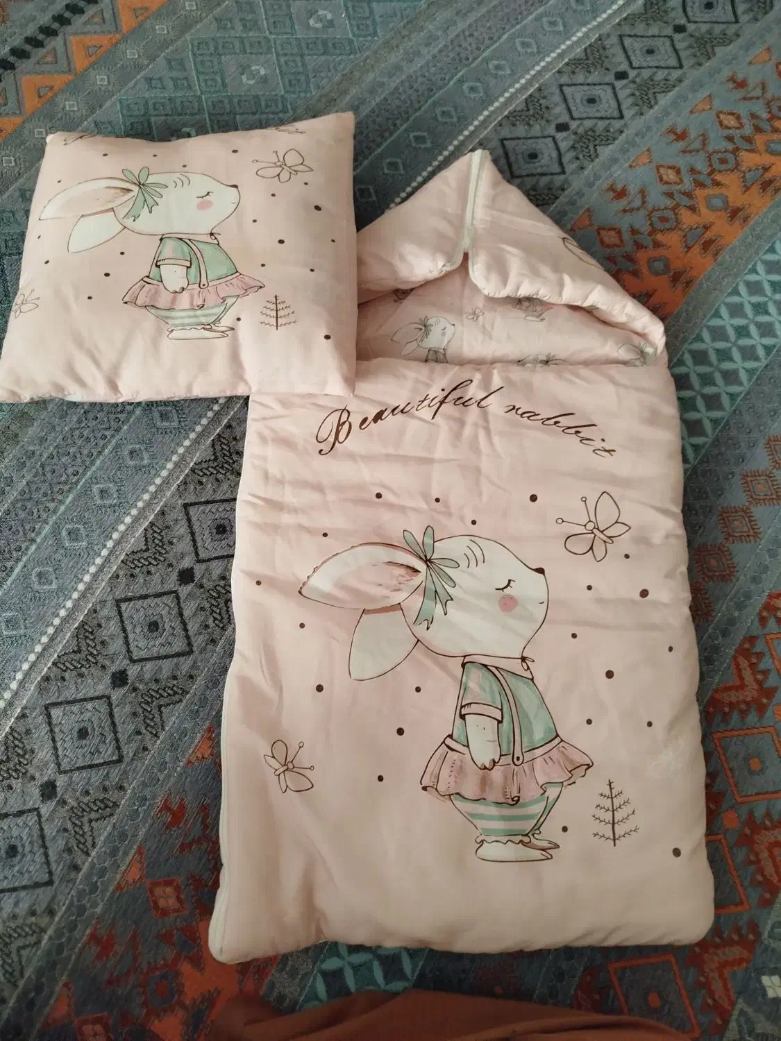 بالشت|رختخواب، بالش، پتو|ملایر, |دیوار