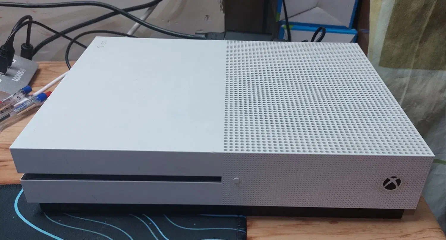 ایکس باکس وان اس یک ترابایت به همراه بازی|کنسول، بازی ویدئویی و آنلاین|شهرکرد, |دیوار