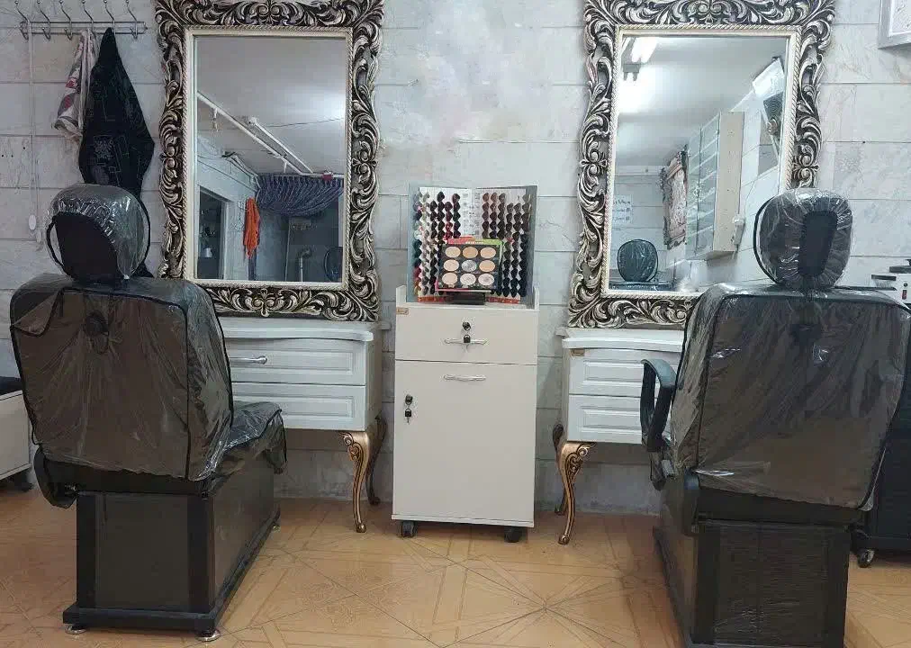 لوازم آرایشگاه زنانه|آرایشگاه و سالنهای زیبایی|تهران, نازیآباد|دیوار