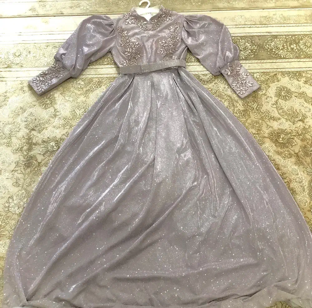 لباس مجلسی|لباس|الیگودرز, |دیوار