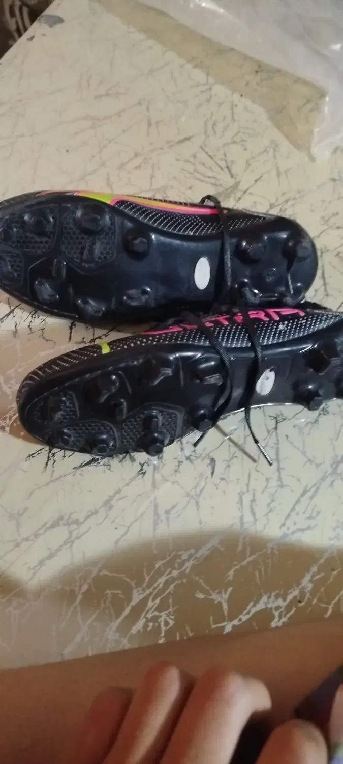 کفش چمن ورزشی|کیف، کفش، کمربند|تربت‌حیدریه, قاسم آباد|دیوار