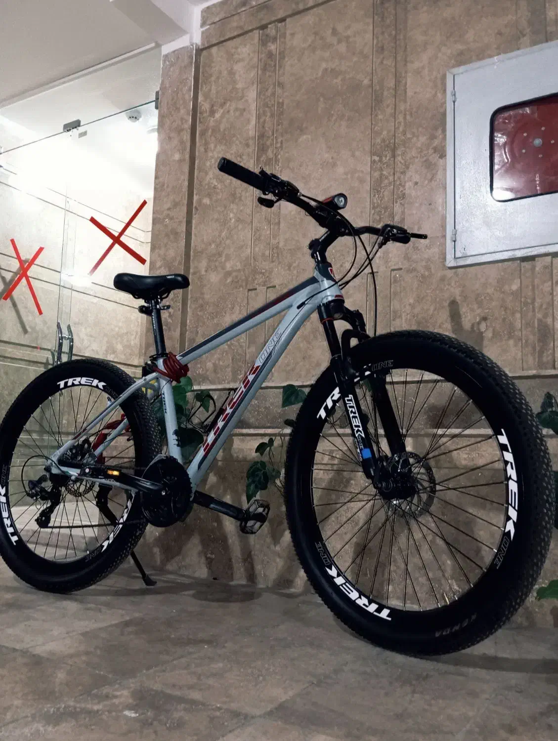 دوچرخه trek one سایز ۲۹|دوچرخه، اسکیت، اسکوتر|شاهین‌شهر, عطار|دیوار