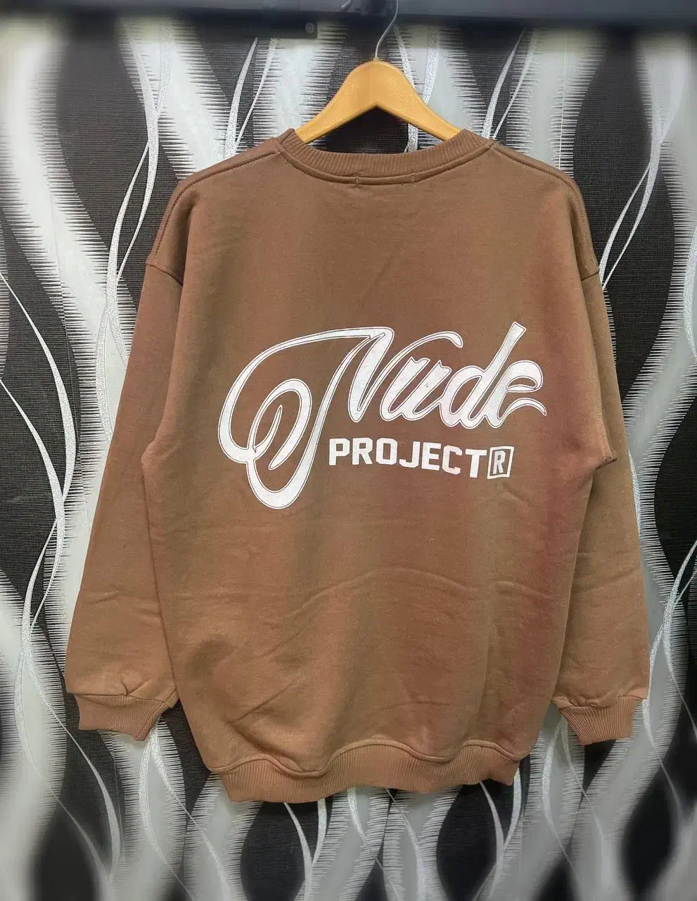 تولیدی و پخش عمده پوشاک نیکنام|لباس|اصفهان, سرچشمه|دیوار