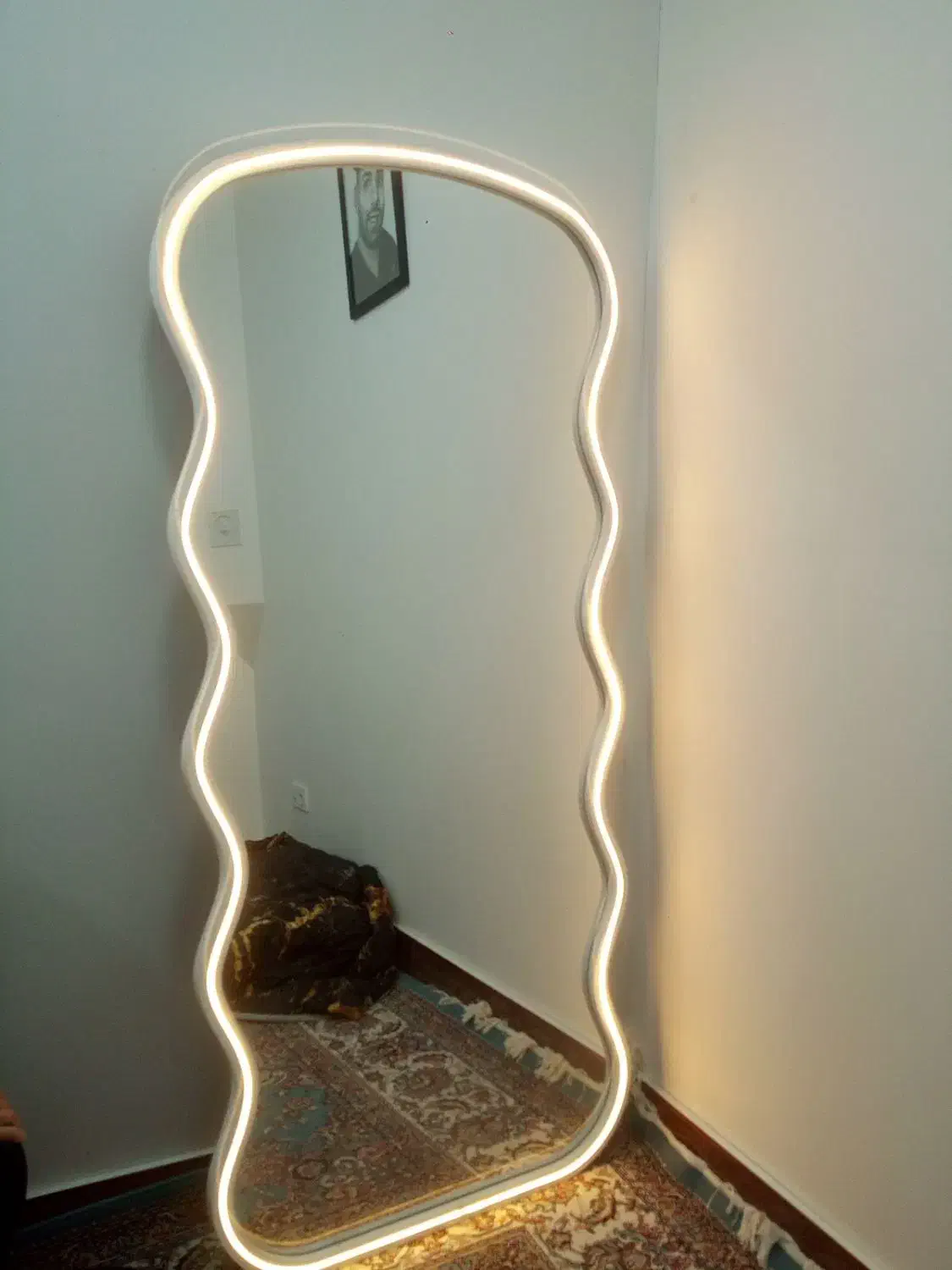 اینه قد چراغدار|آینه|تربت جام, زیباکنار|دیوار